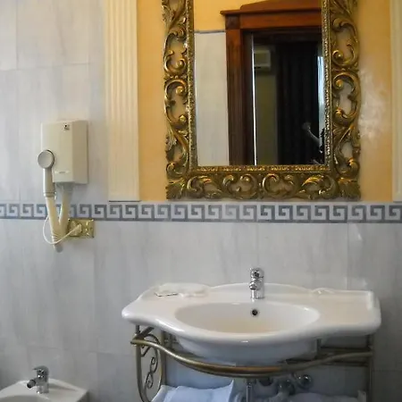 Hotell Re Sole Turate