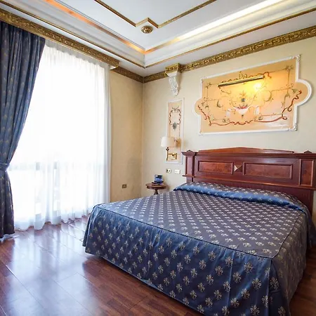 Re Sole Hotel Turate